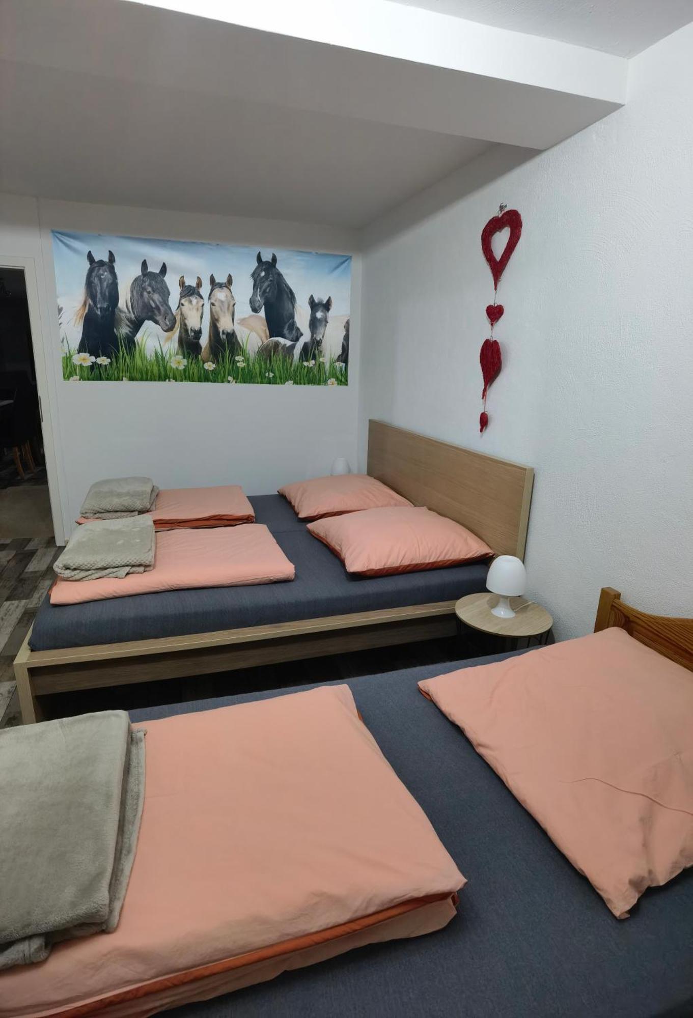 Ferienwohnung - Appartement "Painted Horse" Im Herzen Des Pfaelzer Waldes Reichenbach-Steegen Eksteriør billede